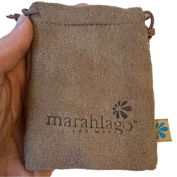 Marahlago jewelry pouch for gift giving / jewelry storage (no jewelry included) - Picture 1 of 8